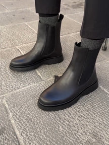 Versatile Chelsea Boots Men's Black Work Boots